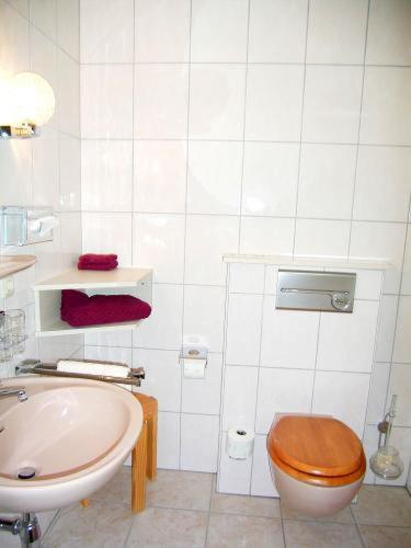 Hotel Am Torfteich 바트즈위스케나흔 외부 사진